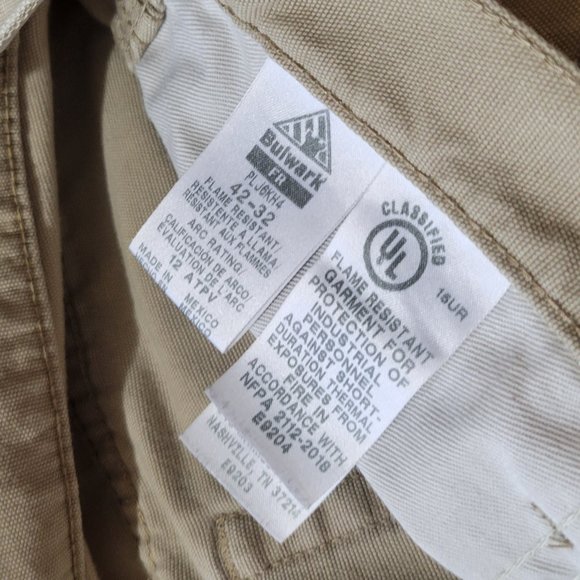 Bulwark 42/32 Flame Resistant Work Pants - Picture 3 of 8